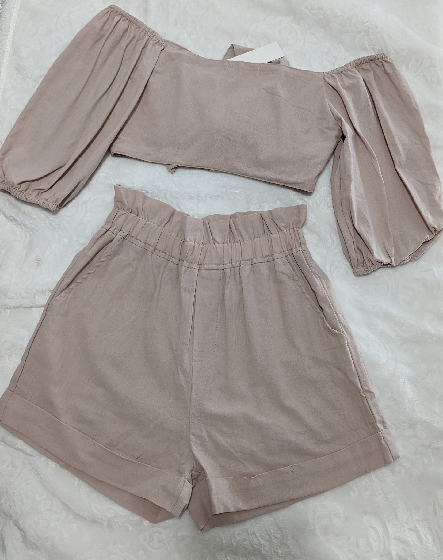 Ruffle Off-Shoulder Two-Piece Crop Woven Set
