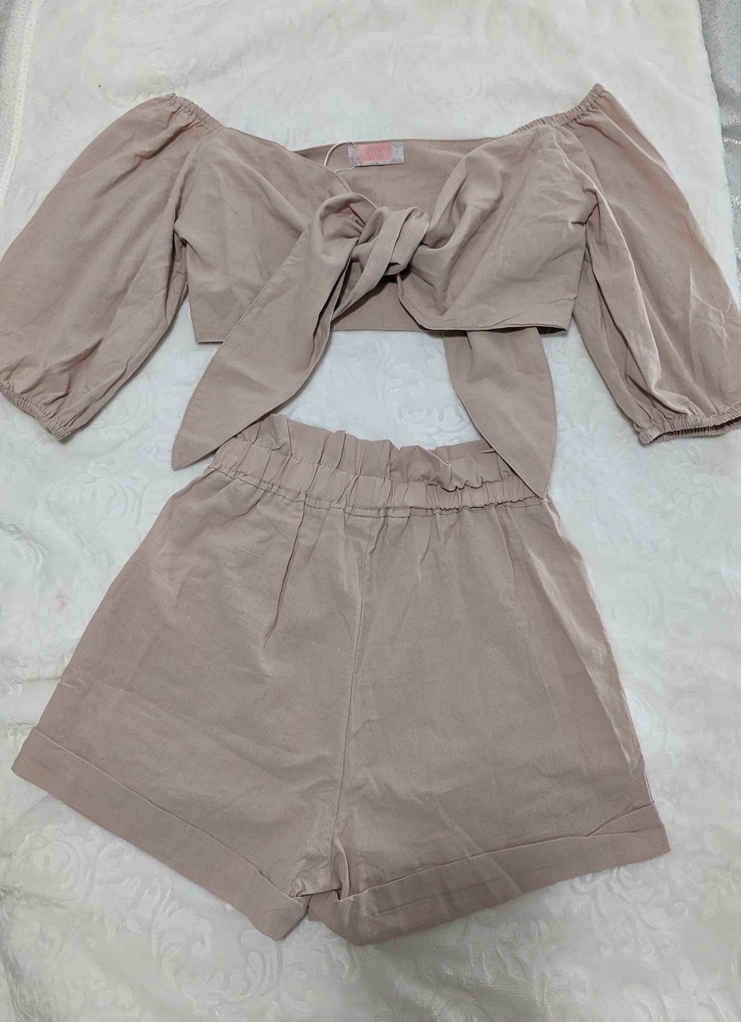 Ruffle Off-Shoulder Two-Piece Crop Woven Set